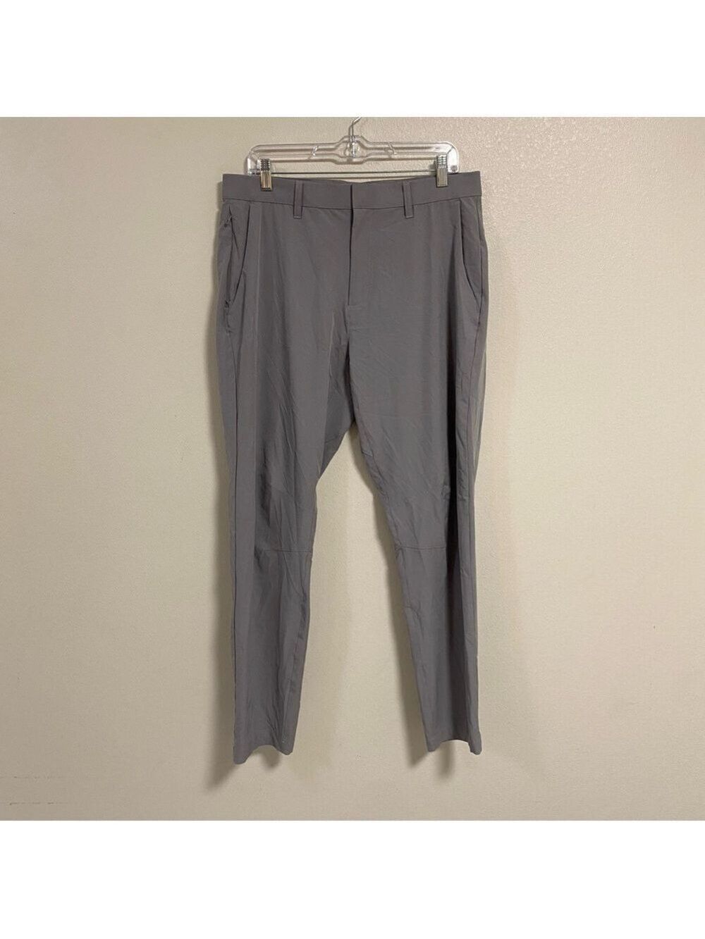 Fabletics Pants Men’s Size 33 Gray Casual Athleisure pants